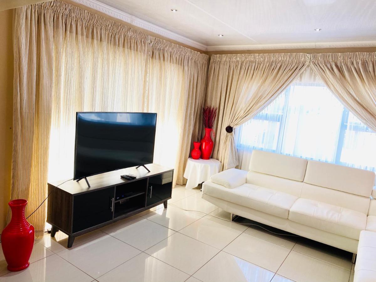 River Valley Guest House Butterworth Екстериор снимка